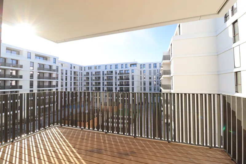 Wunderschöne * 3 Zimmer Wohnung * Balkon * TG Stellplatz * Einbauküche — photo 1